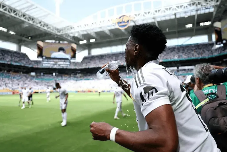 世界杯手机观看-TA独家：FIFA允许世界杯补水时间插播广告，限制时长2分10秒